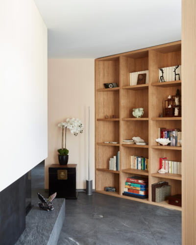 Bücherregal
